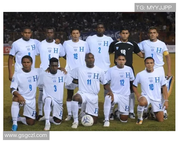 南京足球队团队协作深度剖析与其他球队的对比研究