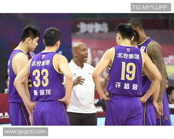 西安篮球队实力解析：从战术布局到球员表现的全方位探讨